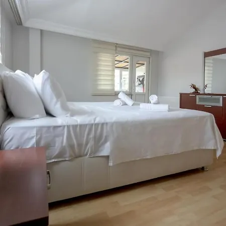 2br Family House With Terrace In Sisli Lägenhet *