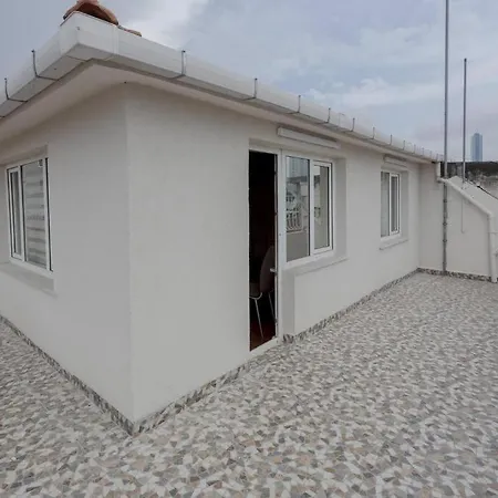 Lägenhet 2br Family House With Terrace In Sisli Istanbul